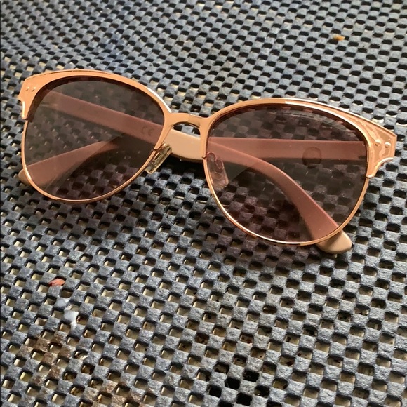 Nanette Lepore women’s sunglasses - Picture 1 of 6